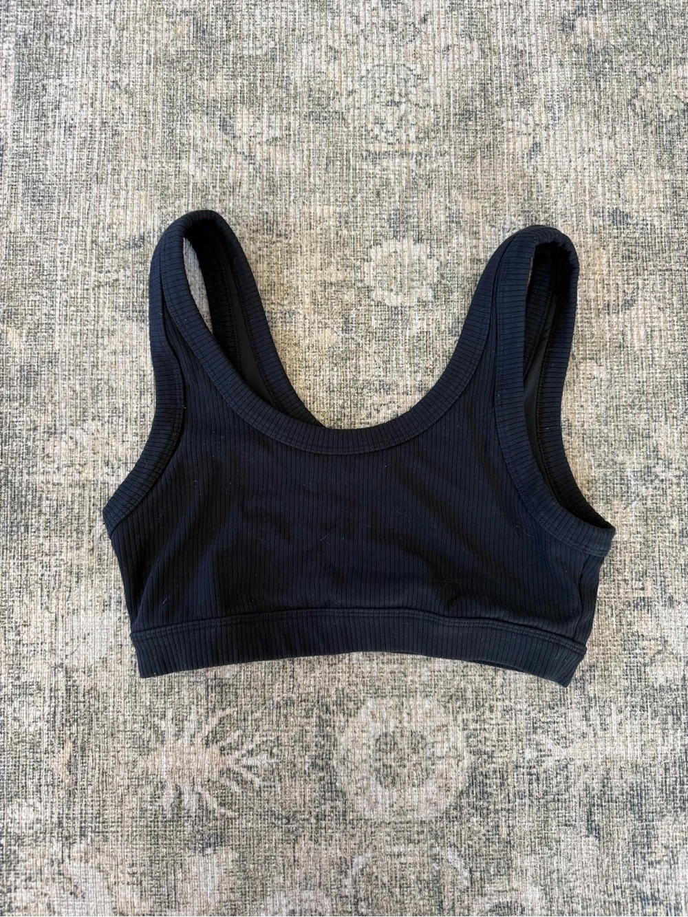 Alo Yoga Wellness Ribbed Scoop Neck Black Sports Bra Medium Athleisure Athletic